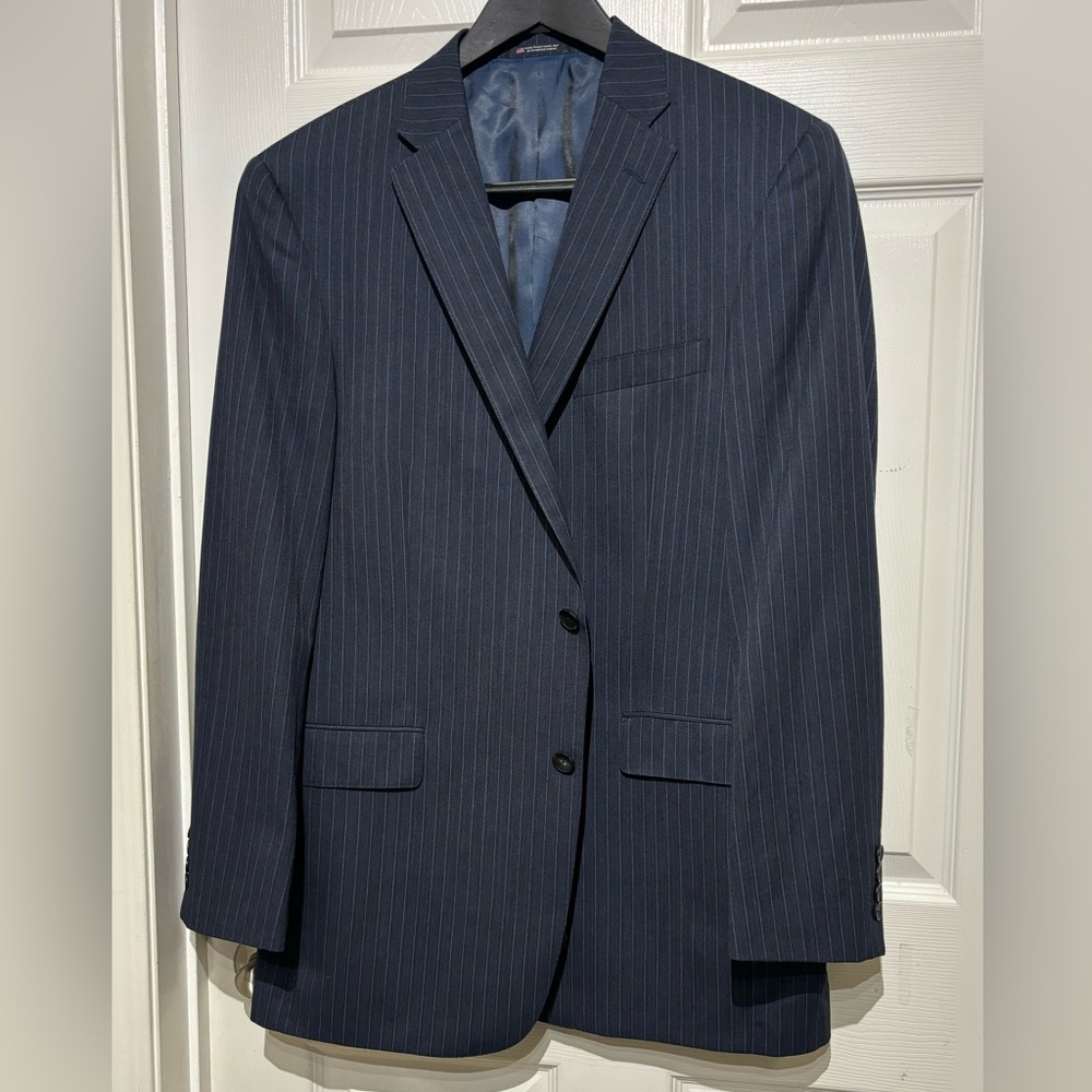 Hart Schaffner Marx Classic Navy Pinstripe Men's  Suit Set 44L